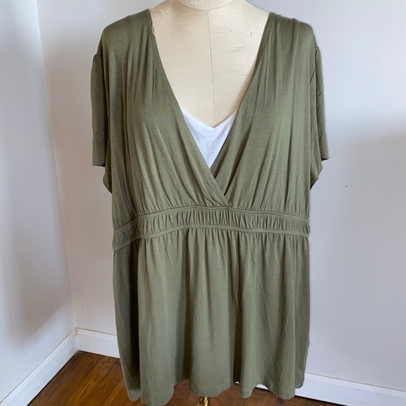 NEW Apt. 9 2X v-neck soft top - Picture 2 of 10